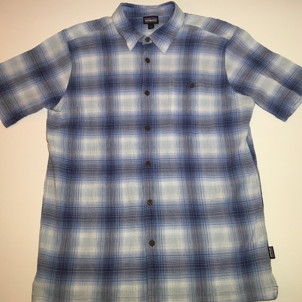 Patagonia Men’s button down short sleeve Size L